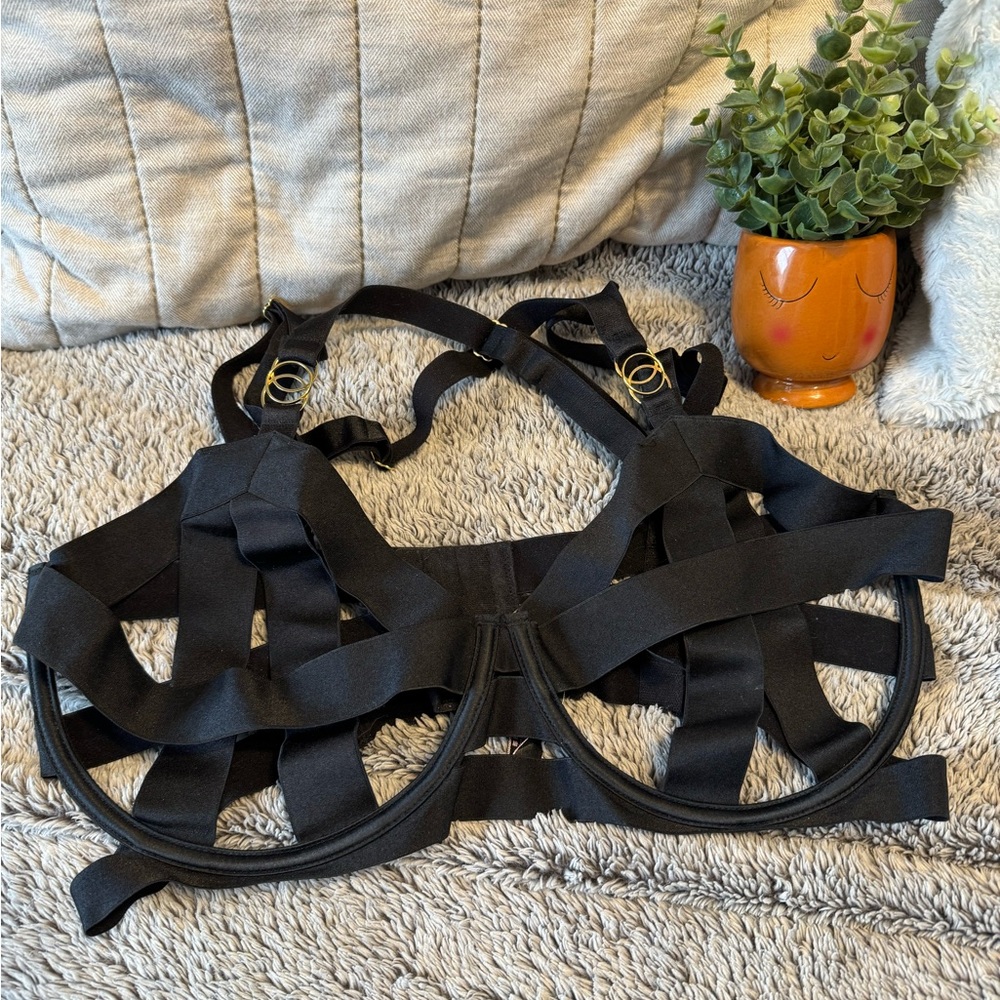Victoria Secret Strappy Bondage Bra